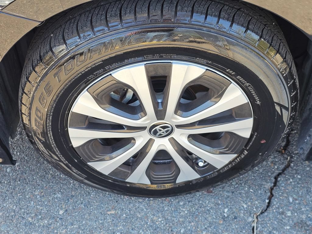 Used 2022 Toyota Prius Prime XLE FWD image 10