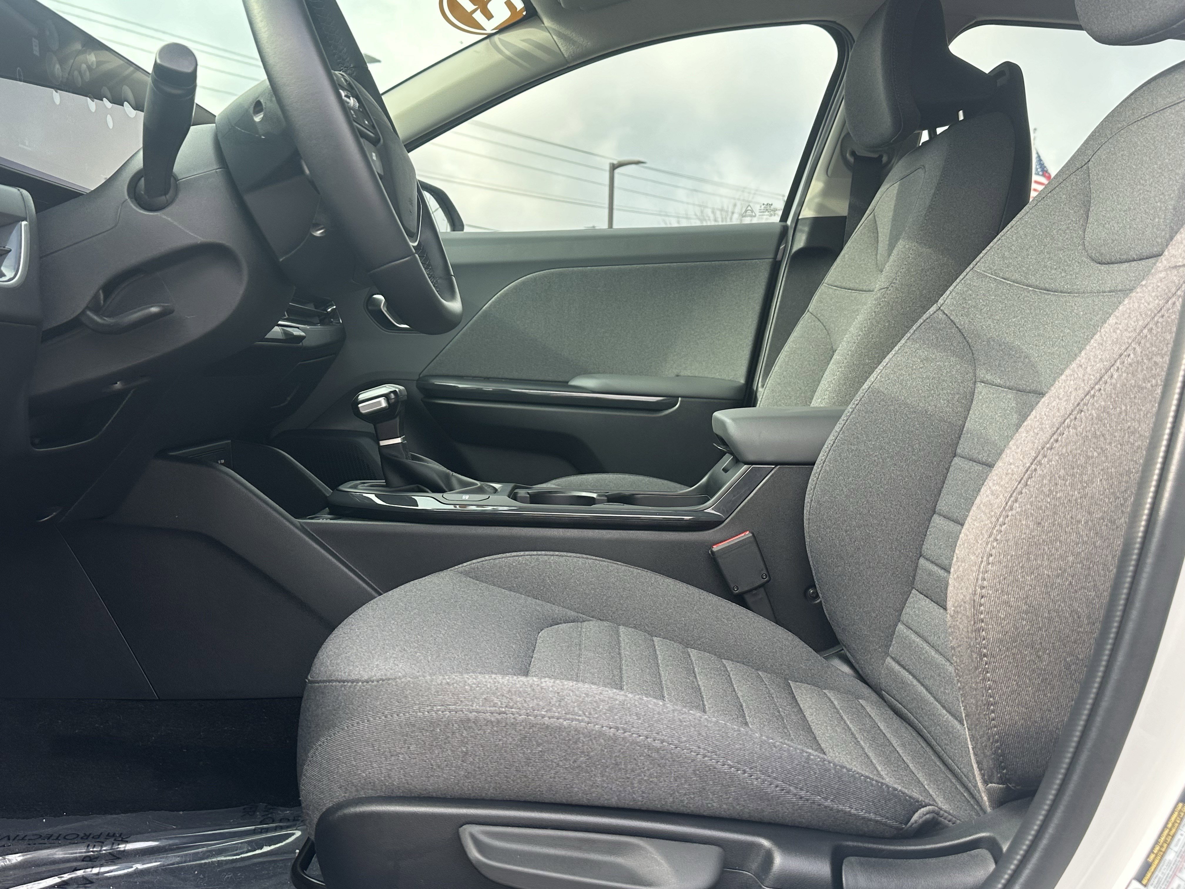 Used 2025 Kia K4 EX image 12