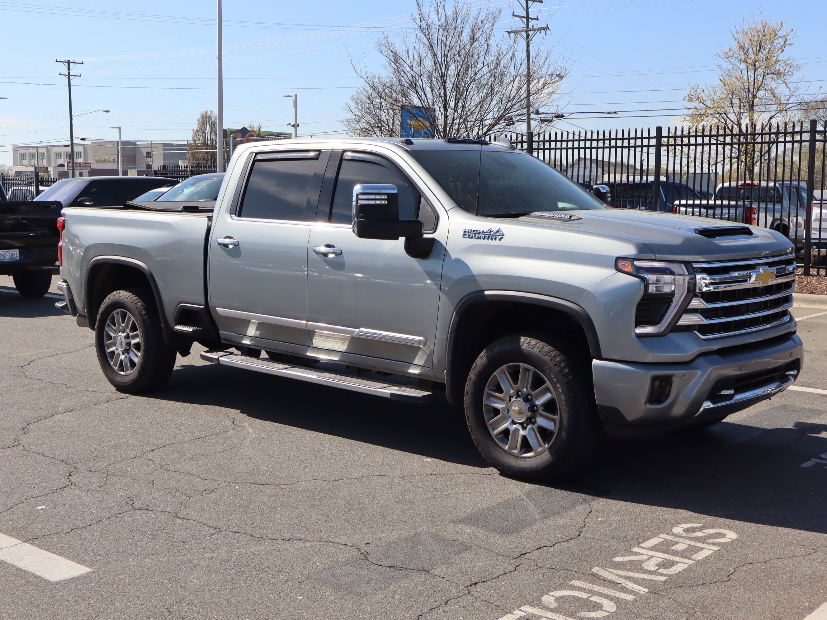 Used 2024 Chevrolet Silverado 2500 High Country w/ High Country Premium Package image 2