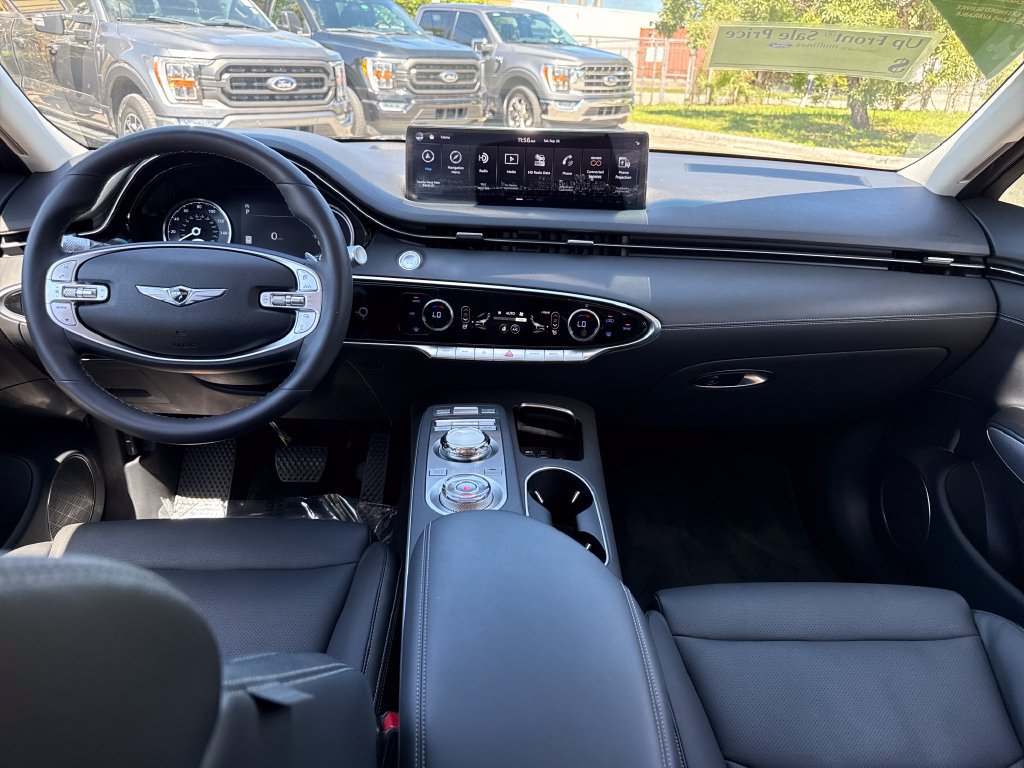 Used 2025 Genesis GV70 2.5T w/ Select Package AWD/4WD image 6