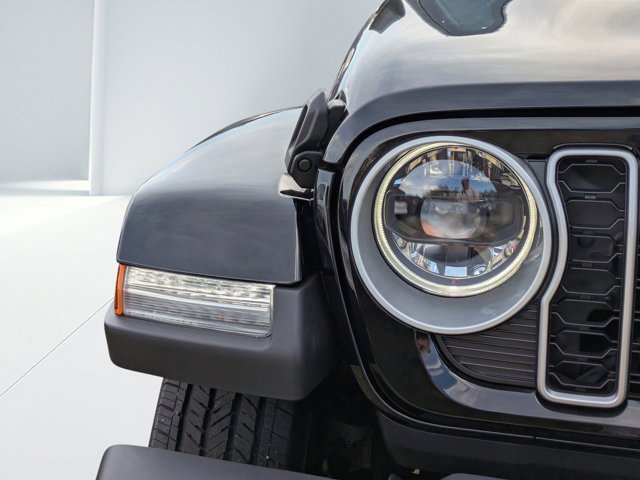 New 2025 Jeep Wrangler Sahara image 32