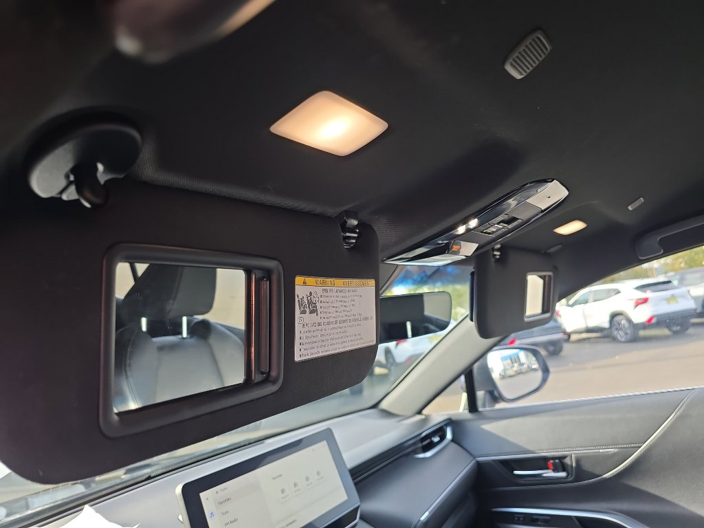 Certified 2023 Toyota Venza XLE image 14