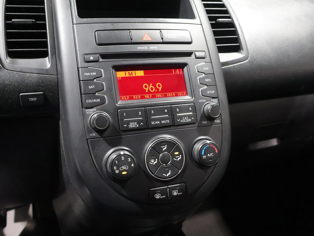 Used 2012 Kia Soul FWD image 24