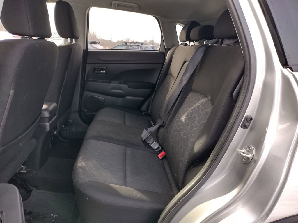 Used 2021 Mitsubishi Outlander Sport ES image 7