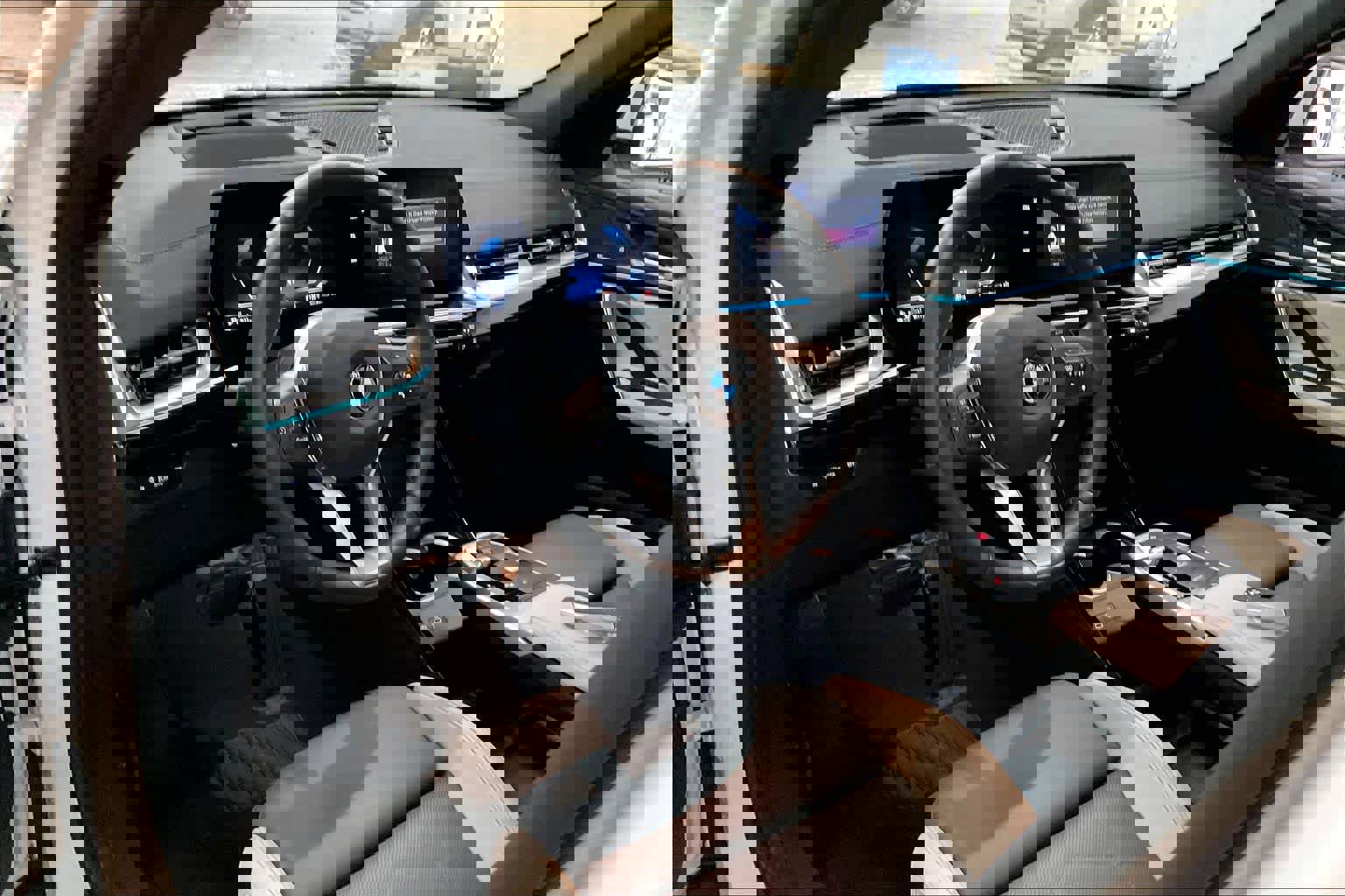 Used 2025 BMW X2 xDrive28i w/ Technology Package image 16