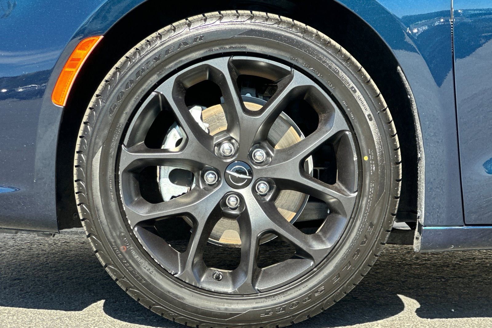 Used 2022 Chrysler Pacifica Touring-L w/ S Appearance Package image 26