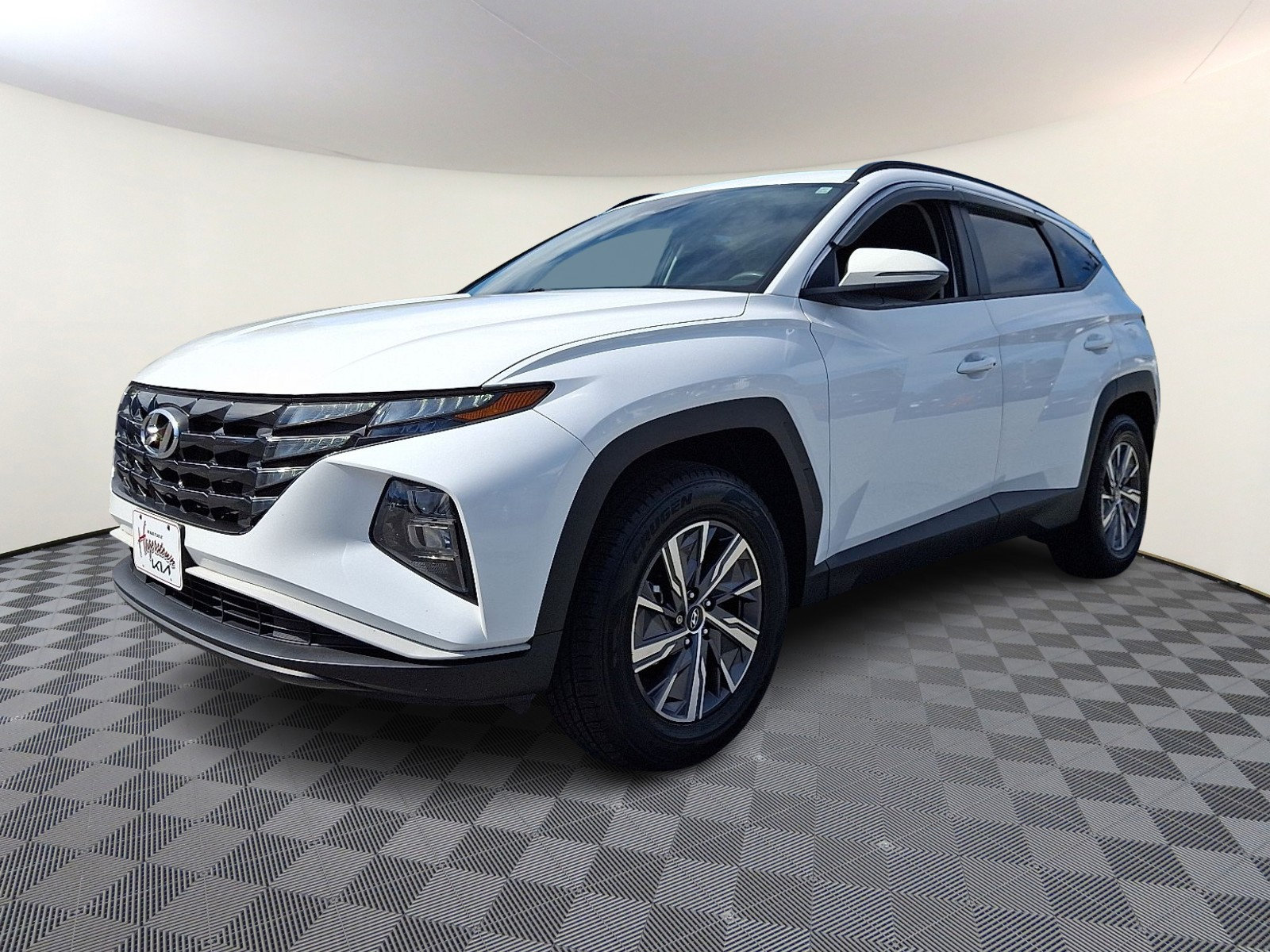 Used 2022 Hyundai Tucson Blue w/ Cargo Package AWD/4WD image 3