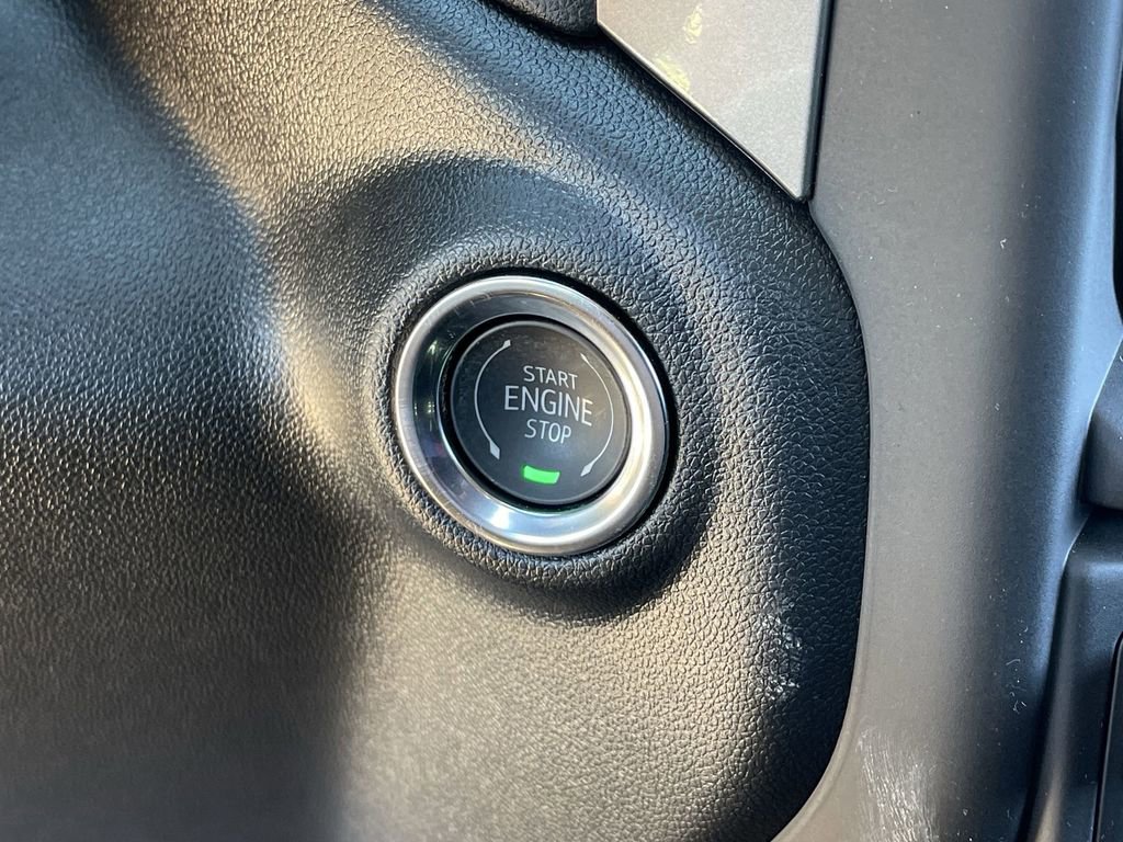 Used 2026 GMC Sierra 2500 Pro image 17