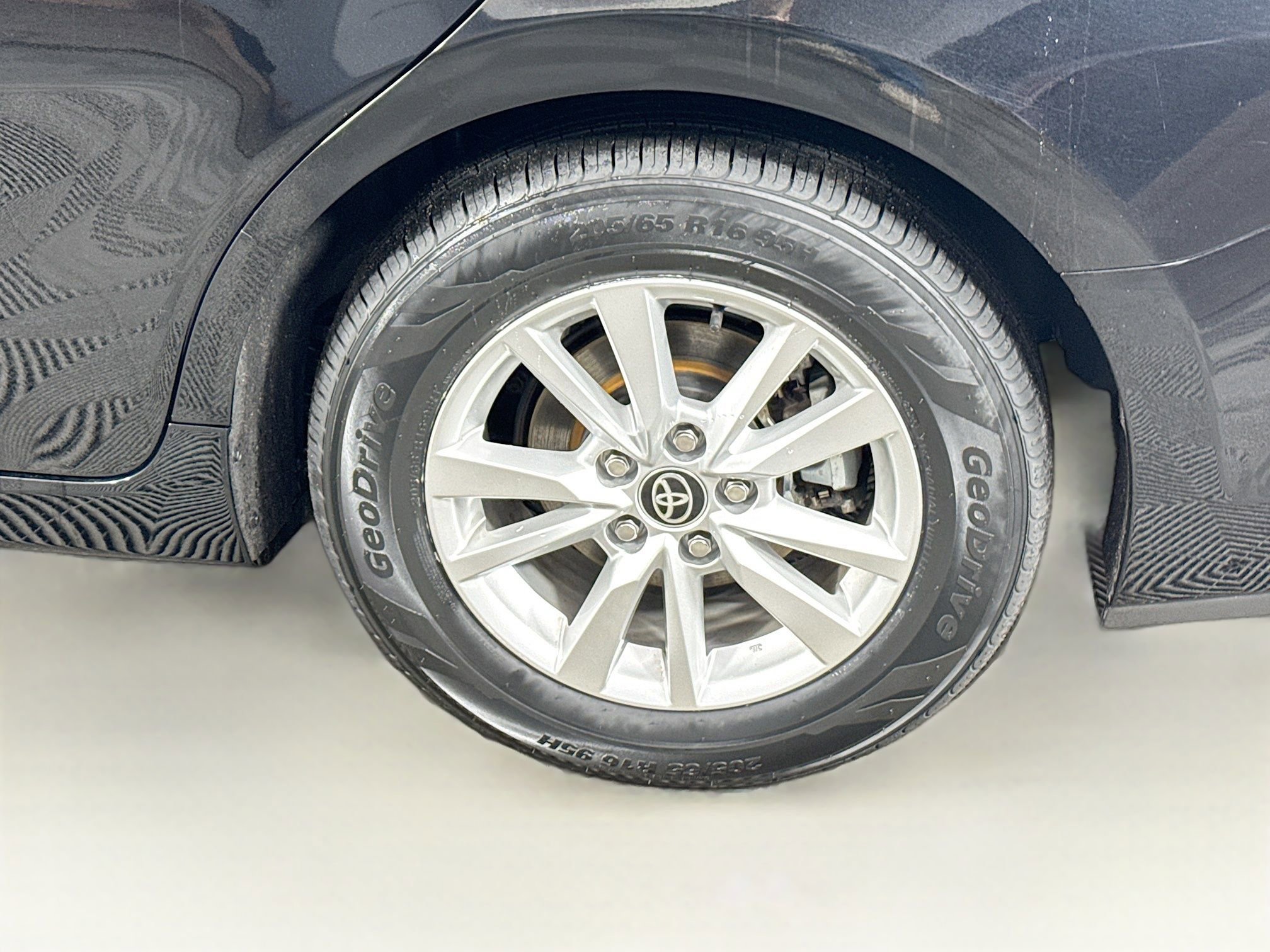 Certified 2025 Toyota Camry LE image 9