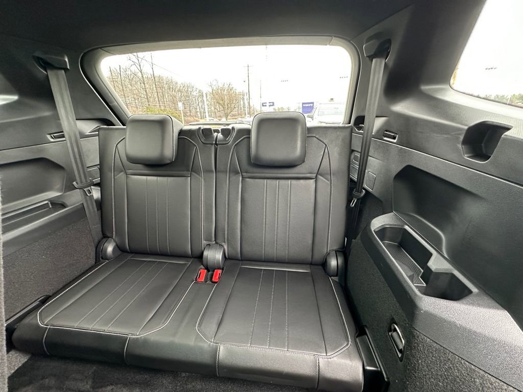 Used 2023 Volkswagen Tiguan SE R-Line image 21