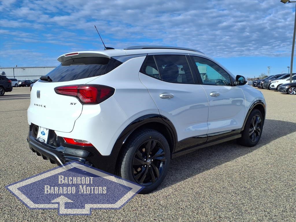 Used 2024 Buick Encore GX Sport Touring image 3