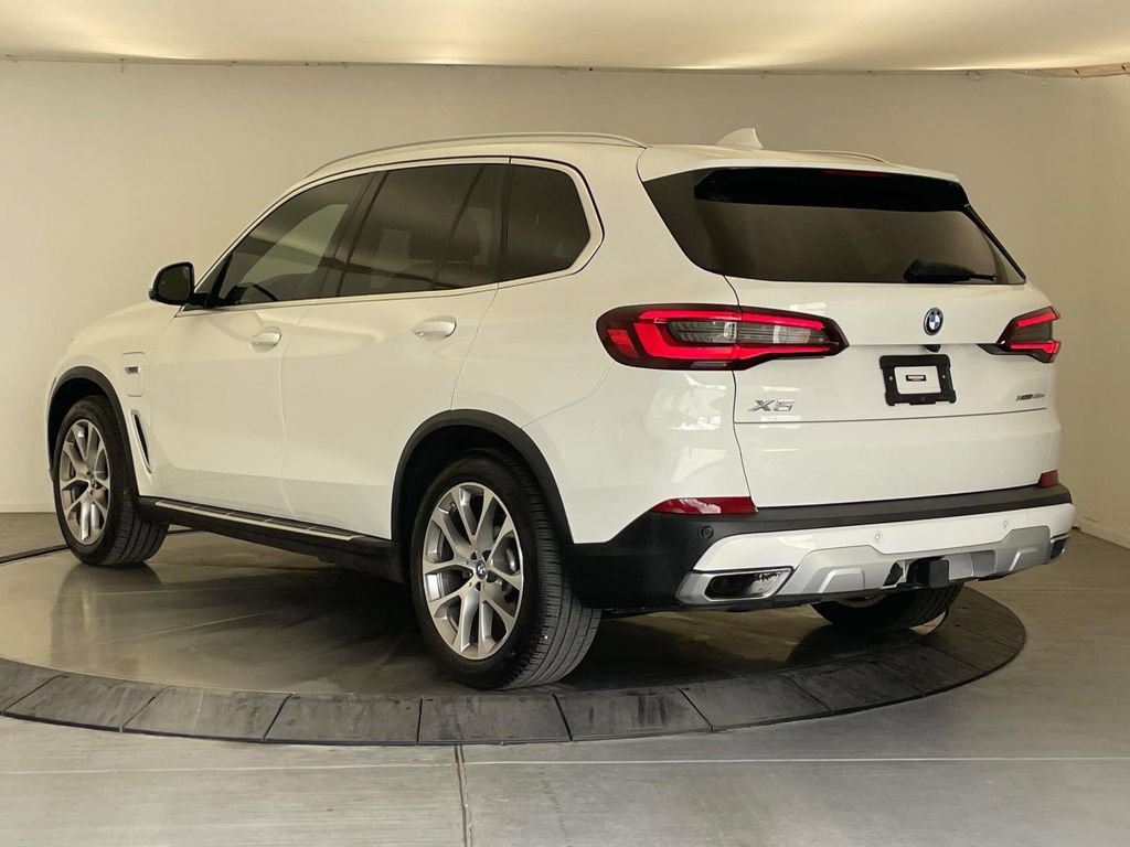 Used 2022 BMW X5 xDrive45e w/ Luxury Seating Package AWD/4WD image 3