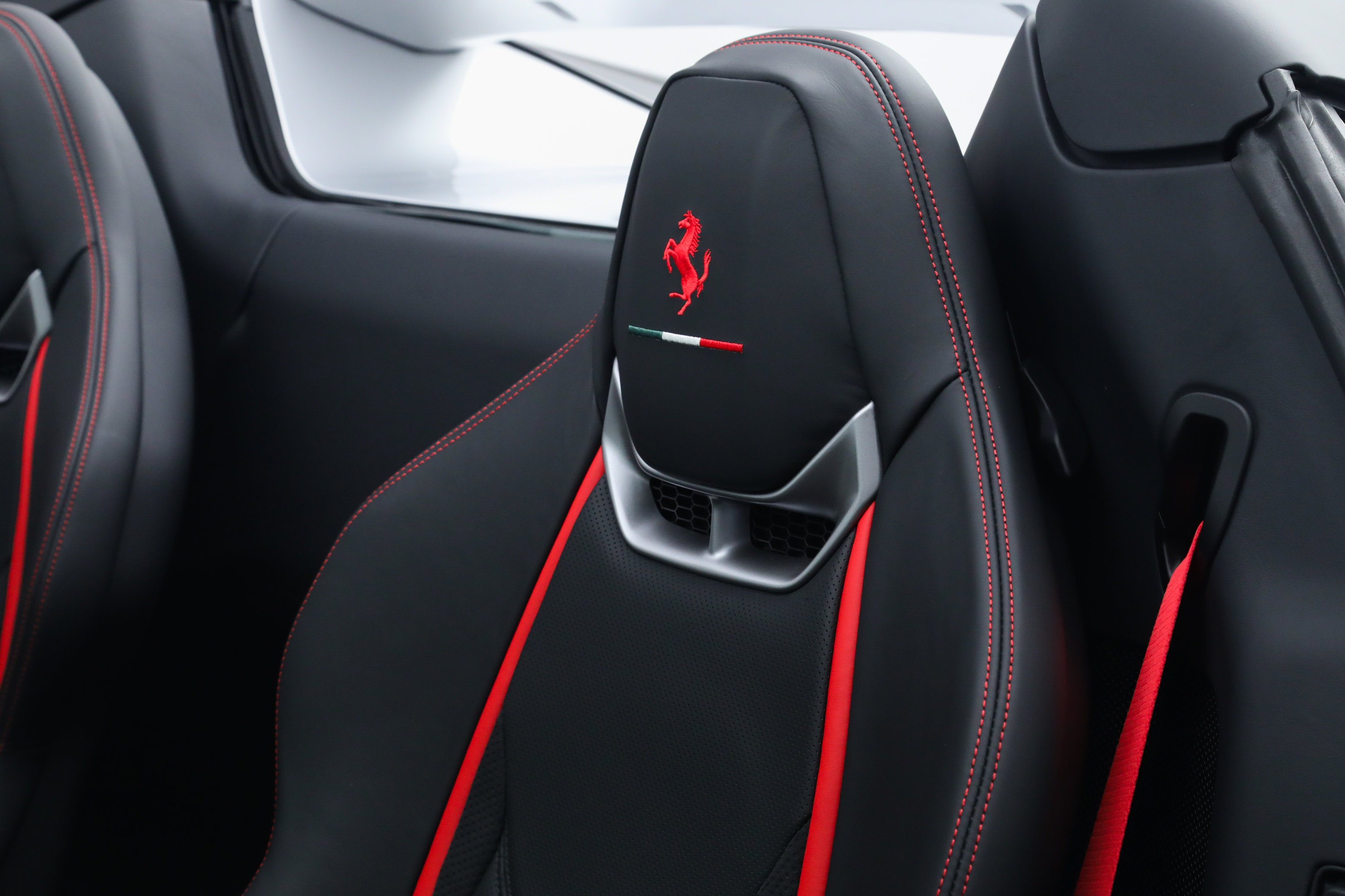 Certified 2026 Ferrari 296 GTS RWD image 26