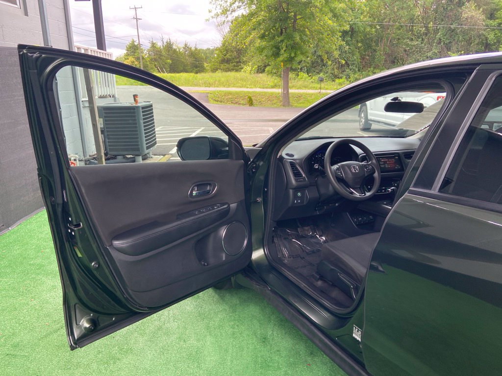 Used 2017 Honda HR-V EX image 33