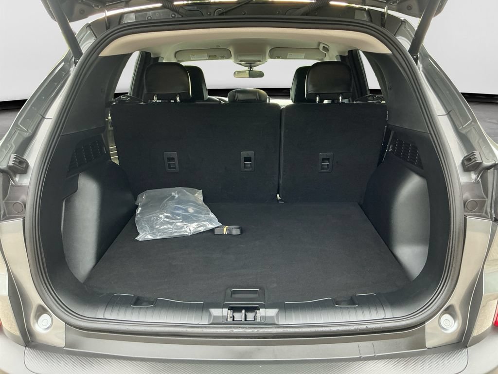 Used 2025 Ford Escape SE FWD image 17