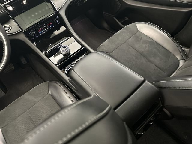 Used 2023 Jeep Grand Cherokee Altitude image 24