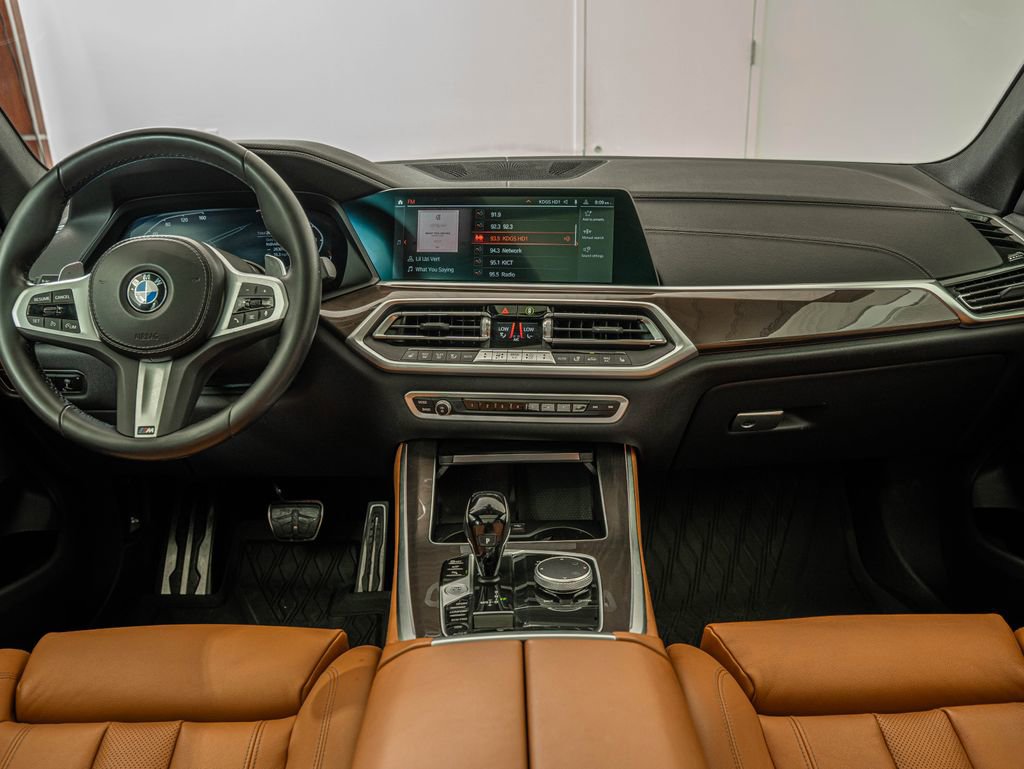 Used 2022 BMW X5 xDrive40i w/ M Sport Package AWD/4WD image 28
