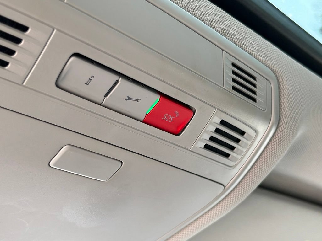 Certified 2021 Volkswagen Jetta SE w/ SE Cold Weather Package FWD image 33
