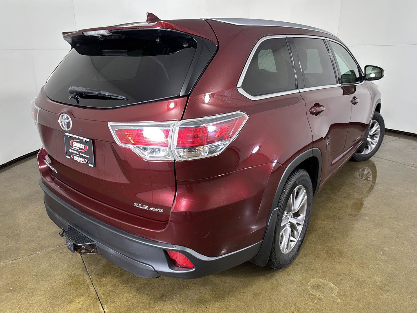 Used 2015 Toyota Highlander XLE AWD/4WD image 10
