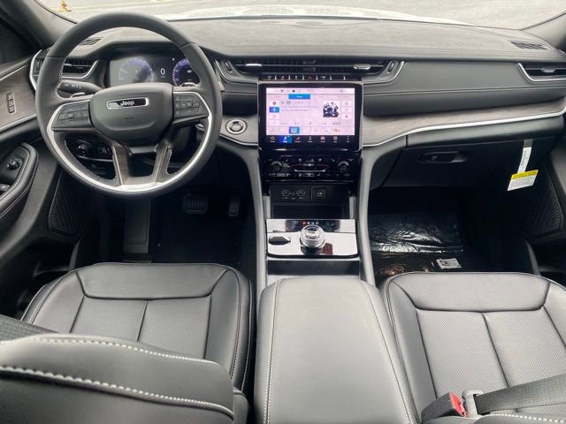 New 2025 Jeep Grand Cherokee L Limited w/ Luxury Tech Group II AWD/4WD image 37