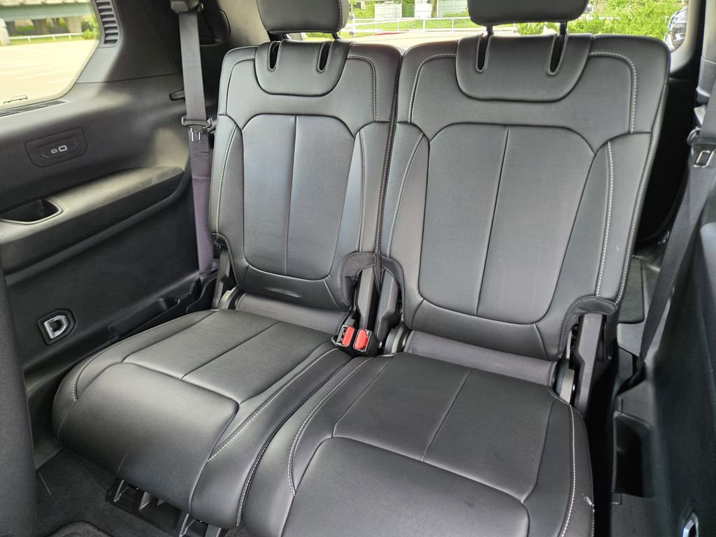 Used 2024 Jeep Grand Cherokee L Limited w/ Black Appearance Package RWD image 19