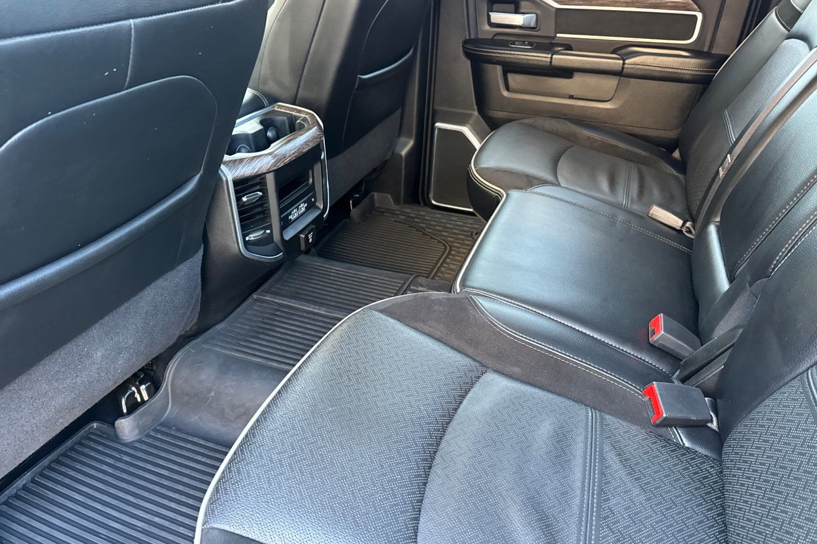 Used 2021 RAM 3500 Laramie image 13