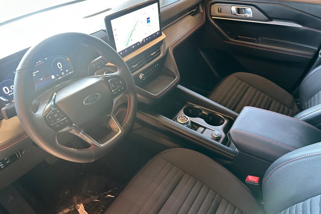 New 2026 Ford Explorer ST-Line w/ ST-Line Street Pack RWD image 8