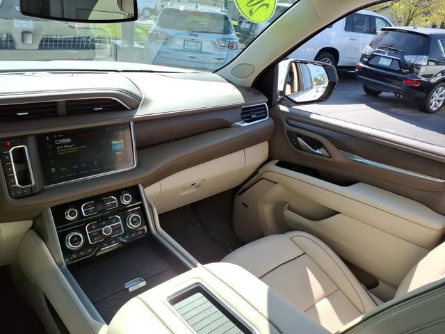 Used 2023 GMC Yukon XL Denali AWD/4WD image 23