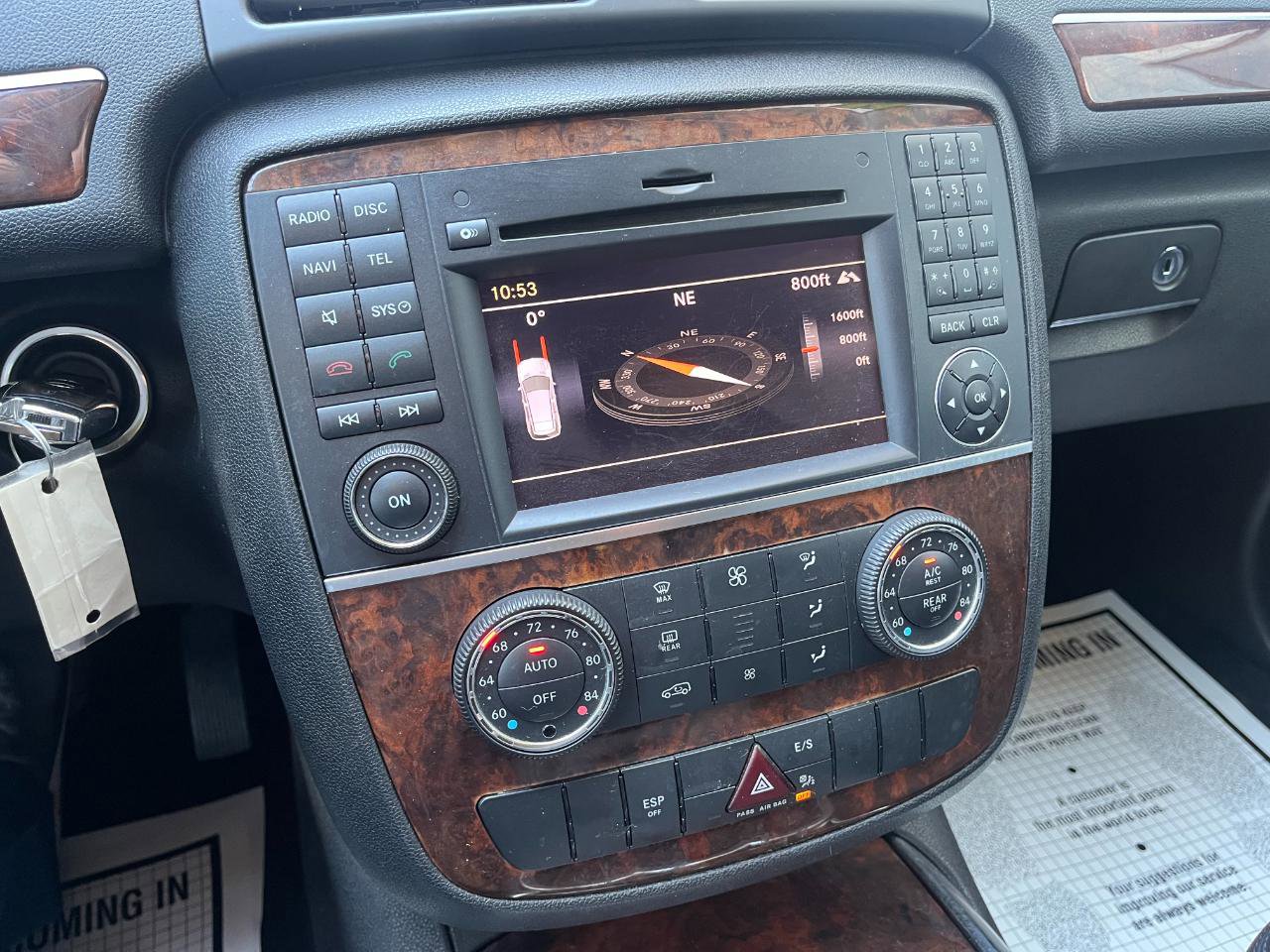 Used 2011 Mercedes-Benz R 350 BlueTEC 4MATIC image 28