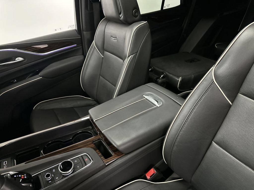 Used 2022 Cadillac Escalade Premium Luxury AWD/4WD image 71