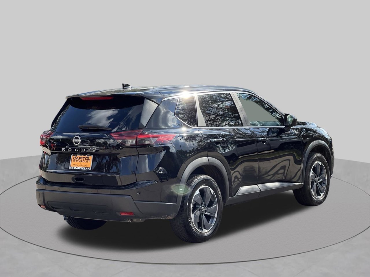 Used 2025 Nissan Rogue SV FWD image 5