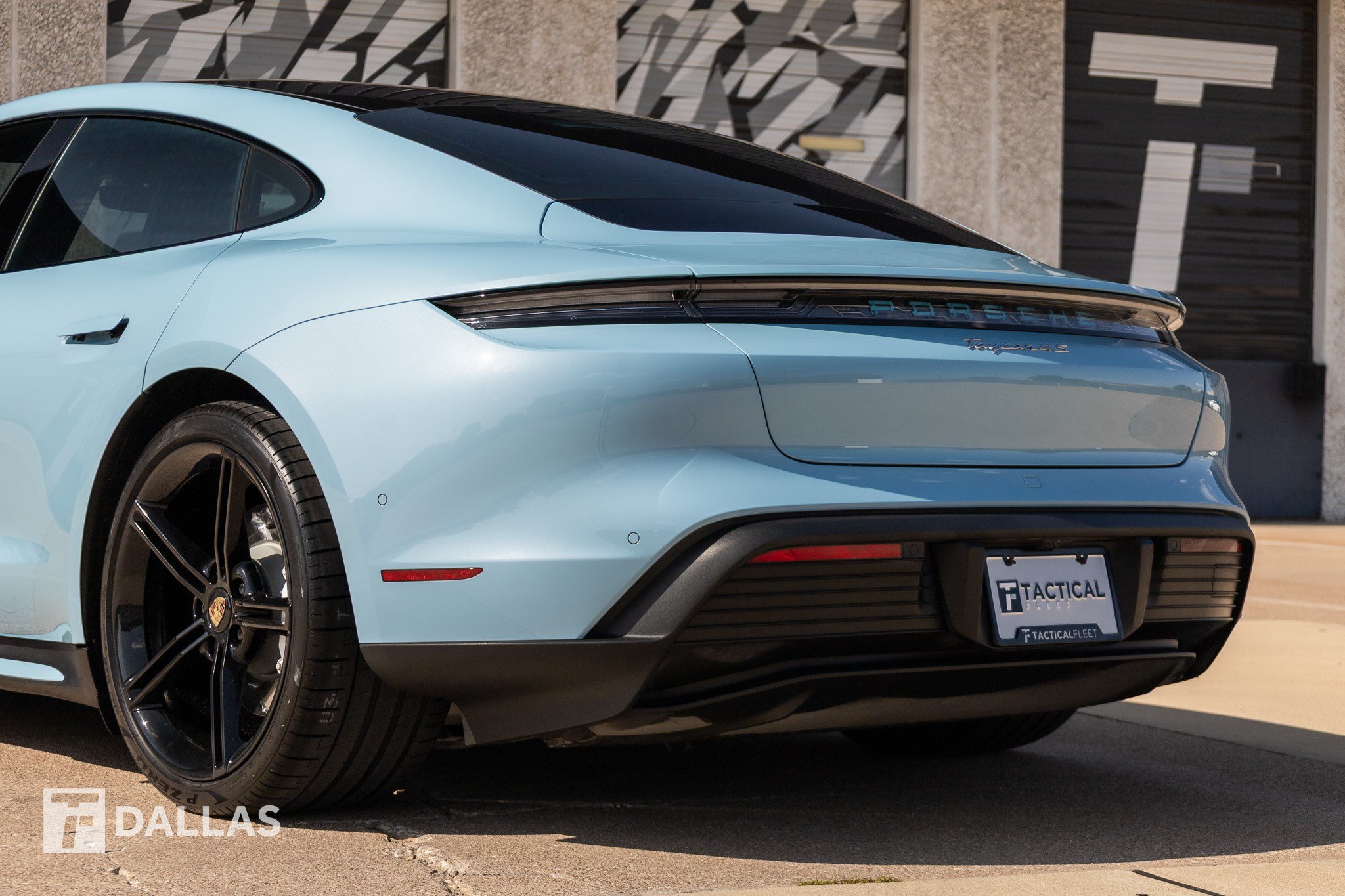 Used 2022 Porsche Taycan 4S AWD/4WD image 12