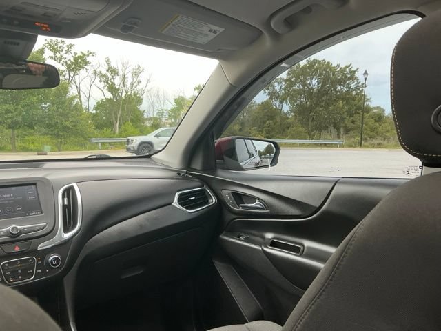 Used 2020 Chevrolet Equinox LT FWD image 28
