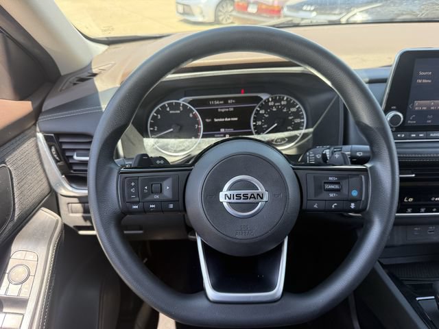 Used 2021 Nissan Rogue SV FWD image 12