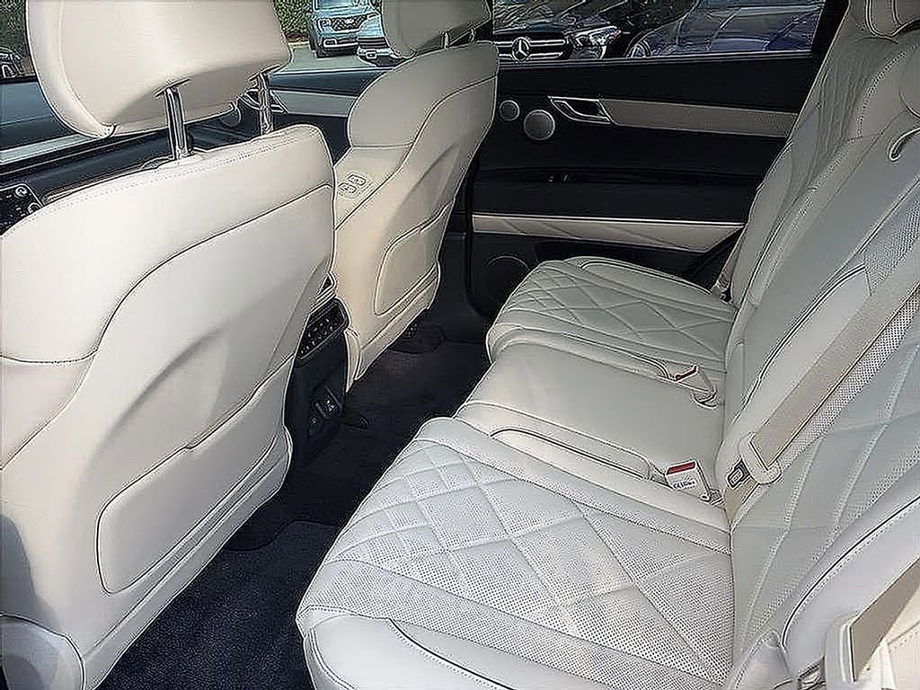 Certified 2025 Genesis GV80 3.5T Prestige image 19