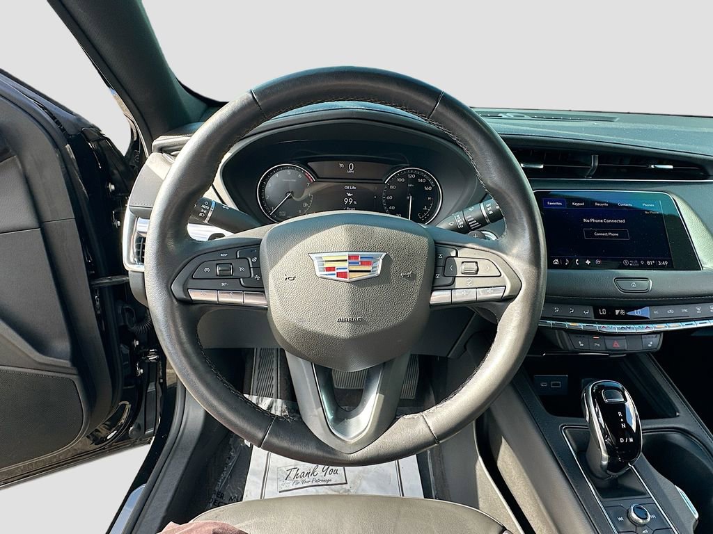Used 2023 Cadillac XT4 Luxury w/ Cold Weather Package image 11