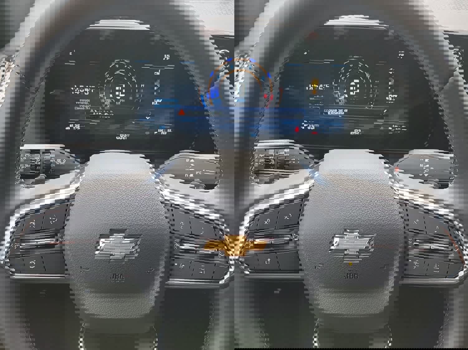 Used 2025 Chevrolet Equinox LT image 12