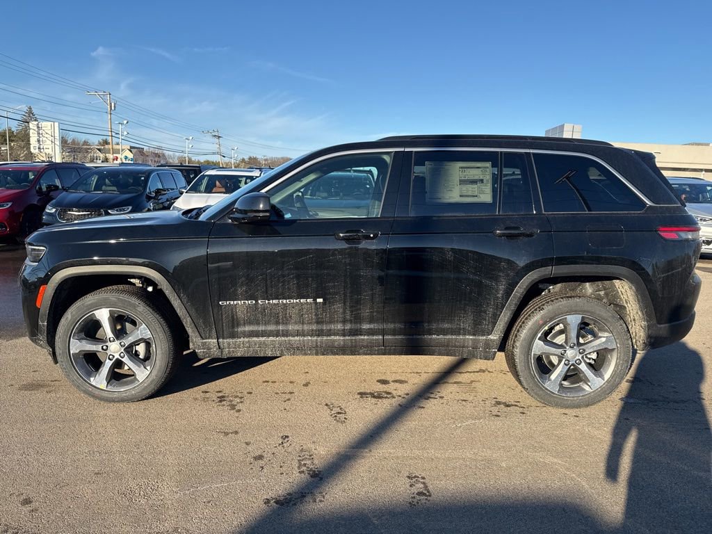 New 2026 Jeep Grand Cherokee Limited AWD/4WD image 2