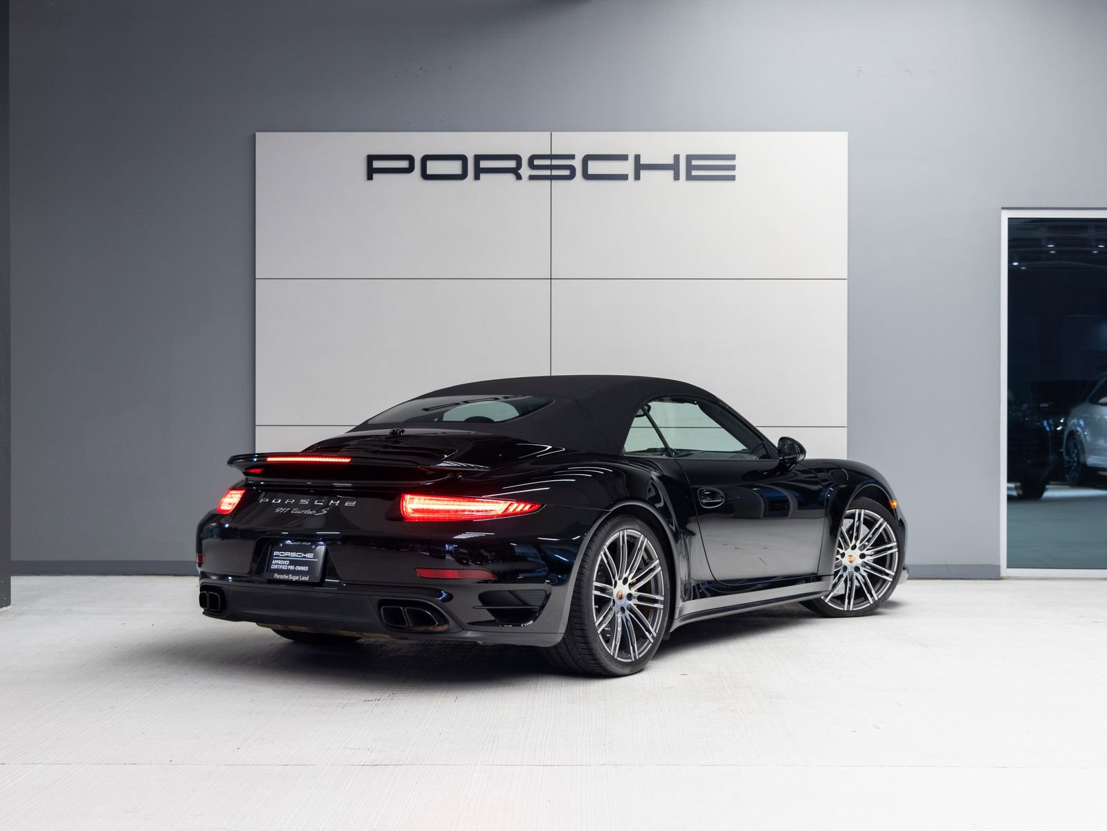 Certified 2014 Porsche 911 Turbo S AWD/4WD image 7