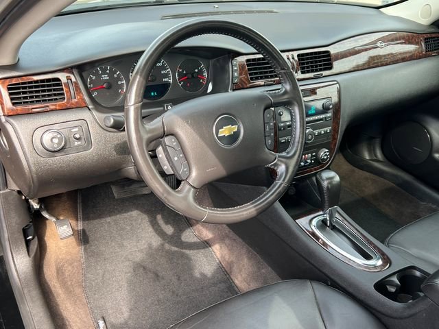 Used 2014 Chevrolet Impala LTZ FWD image 17
