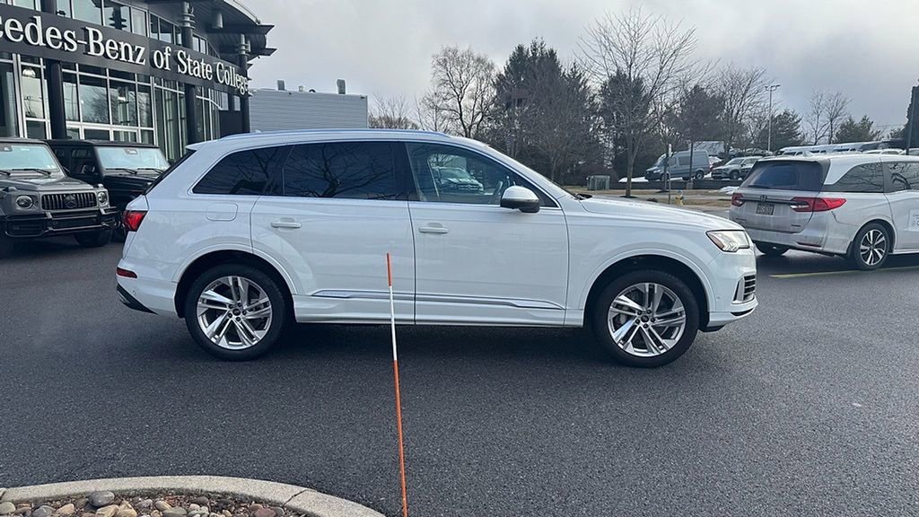Used 2024 Audi Q7 3.0T Premium Plus image 2