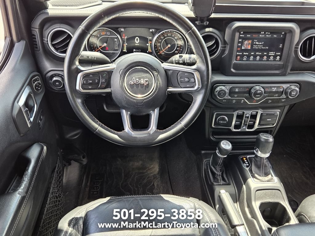 Used 2018 Jeep Wrangler Unlimited Sahara AWD/4WD image 11