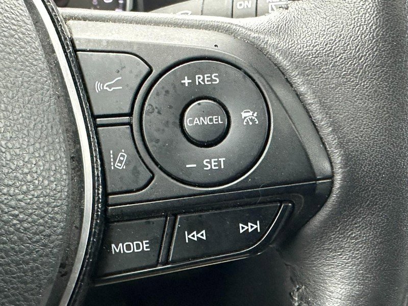 Used 2021 Toyota RAV4 XLE w/ Convenience Package image 20