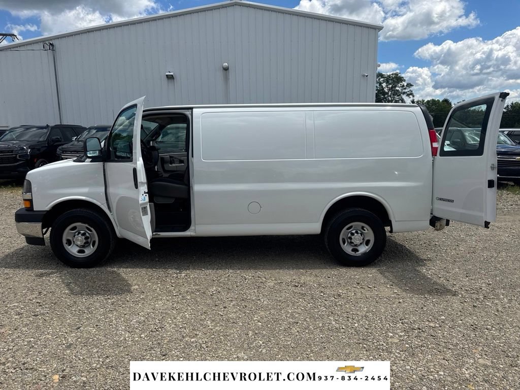 Used 2019 Chevrolet Express 2500 w/ Driver Convenience Package RWD image 11