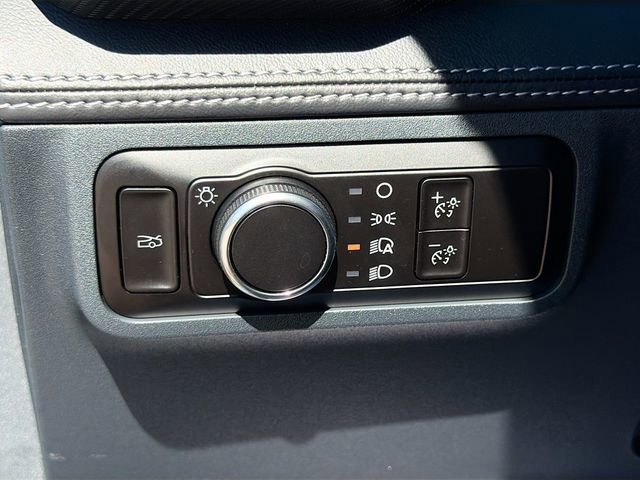 Used 2025 Ford Mustang GT Premium image 32