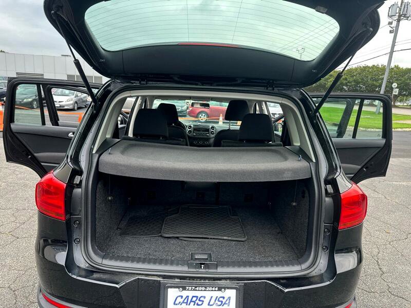 Used 2013 Volkswagen Tiguan S image 18