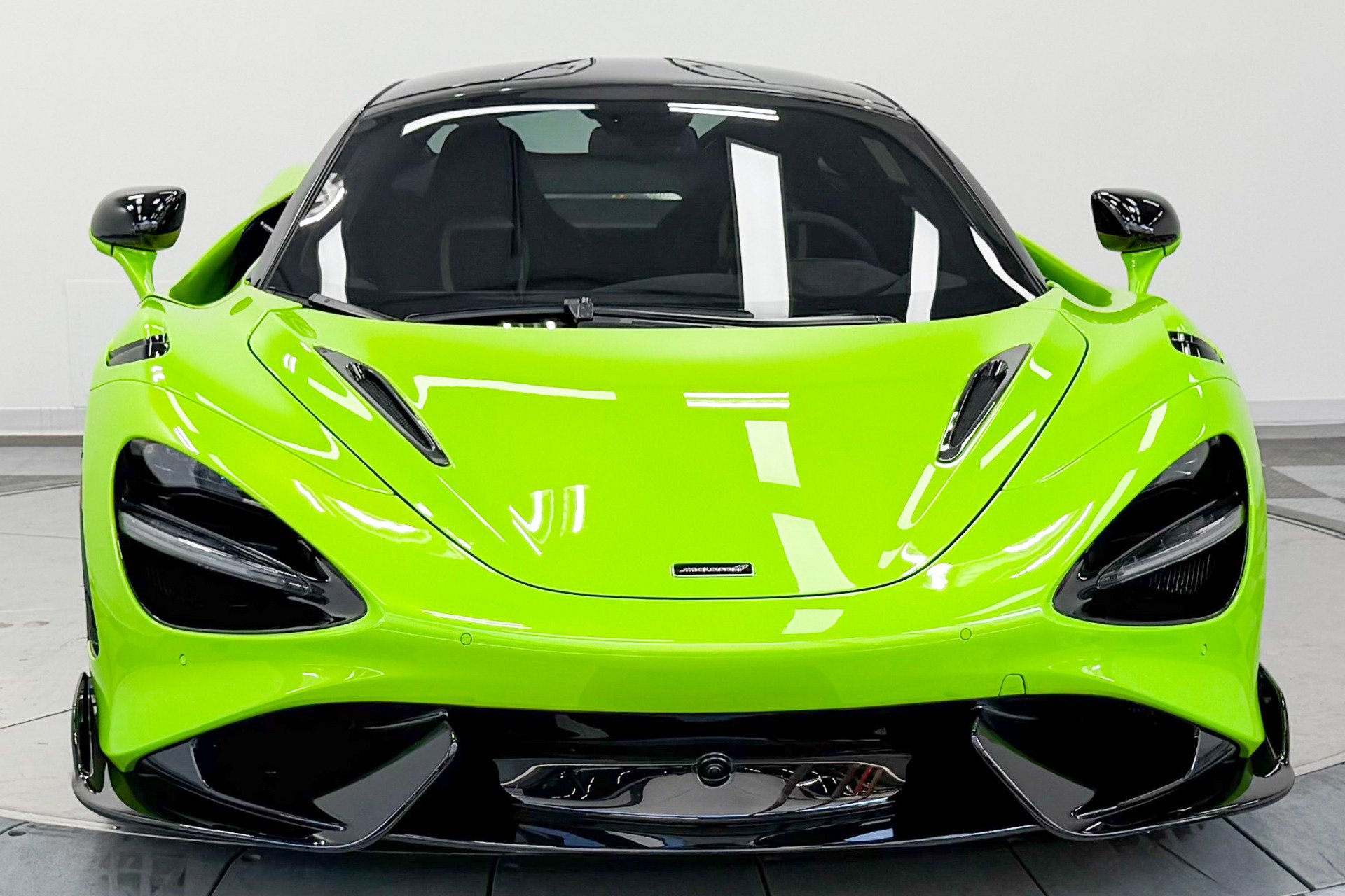 Used 2021 McLaren 765LT RWD image 4