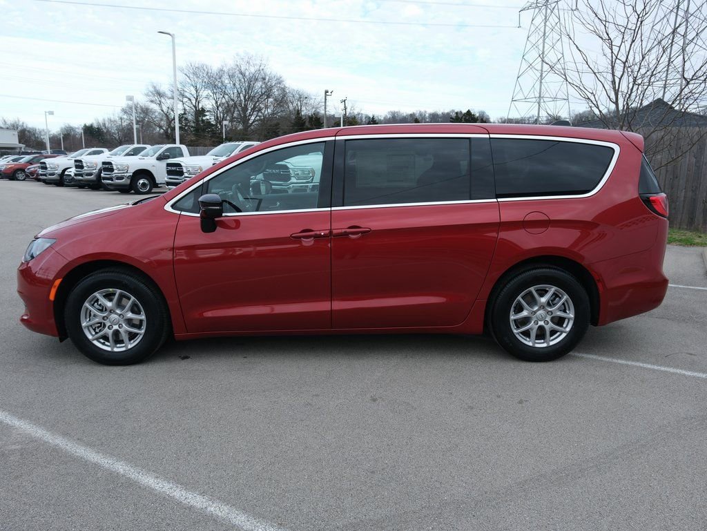 New 2026 Chrysler Voyager LX FWD image 11