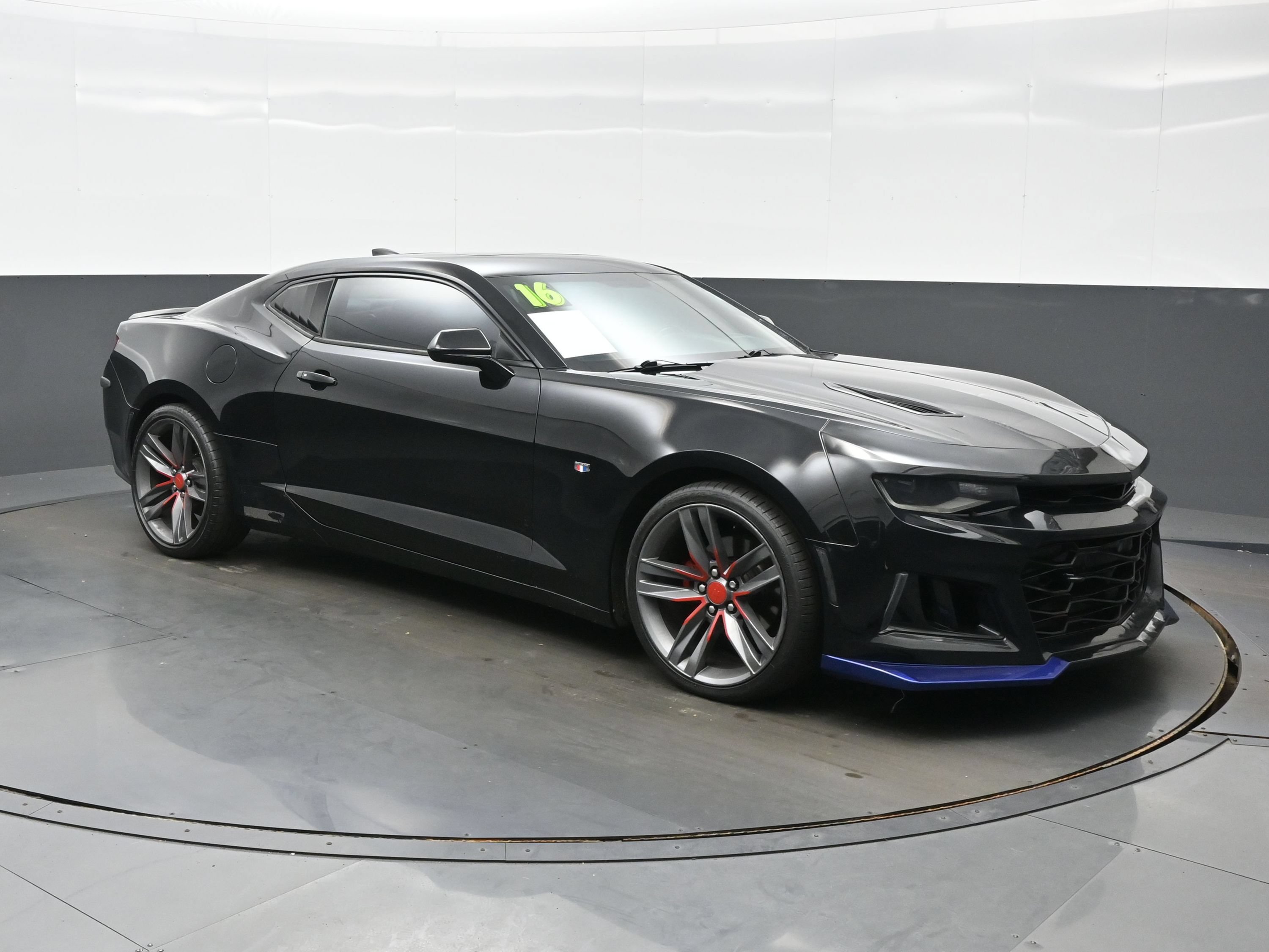 Used 2016 Chevrolet Camaro LT w/ RS Package RWD image 8
