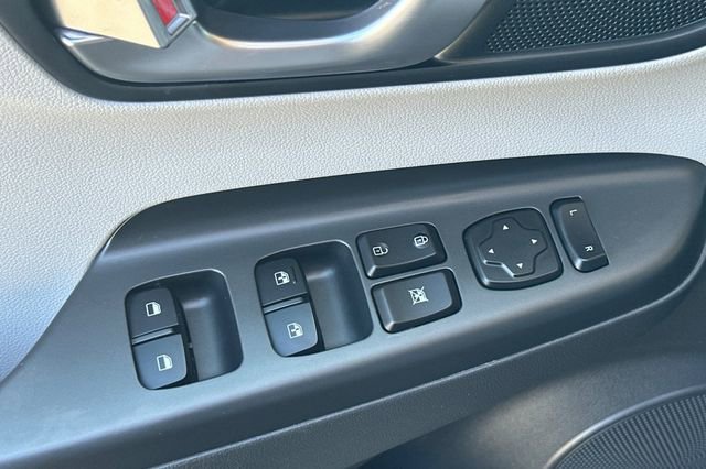 Certified 2023 Hyundai Kona SE FWD image 15